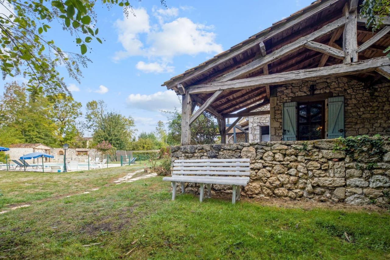 Maison Spacieuse A Thenac Avec Piscine Privee Villa Les Vachers Exterior photo